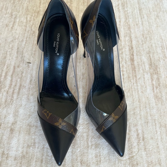 Louis Vuitton Black Leather & Monogram Pointed Pumps size 39.5 new - Picture 2 of 3
